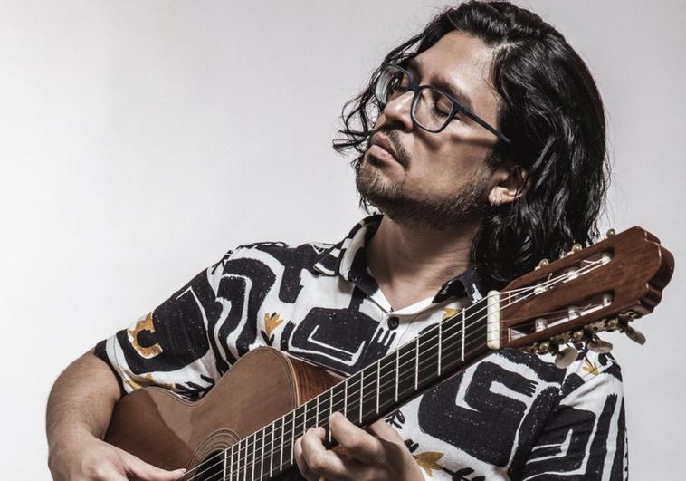 El paraguayo Pedro Martínez da las claves de la guitarra y los ritmos sudamericanos