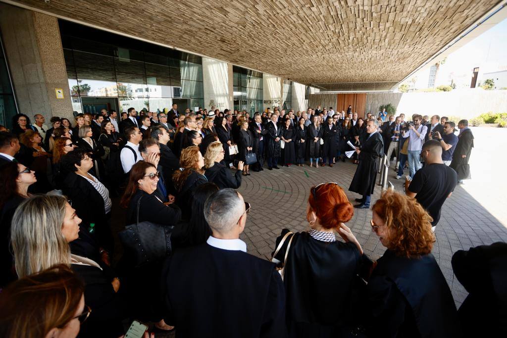 Los abogados de la capital grancanaria toman las calles para reclamar mejoras