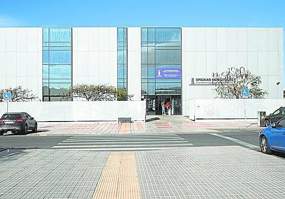 Fotografía de los exteriores del Ayuntamiento de San Bartolomé de Tirajana.