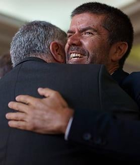 Imagen secundaria 2 - Diferentes momentos de la toma de posesión de García.