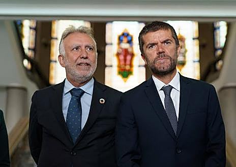 Imagen secundaria 1 - Diferentes momentos de la toma de posesión de García.