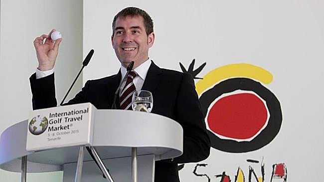 Imagen antes - El blanco terminó de poblar hasta la barba de Fernando Clavijo (CC) al finalizar su legislatura.