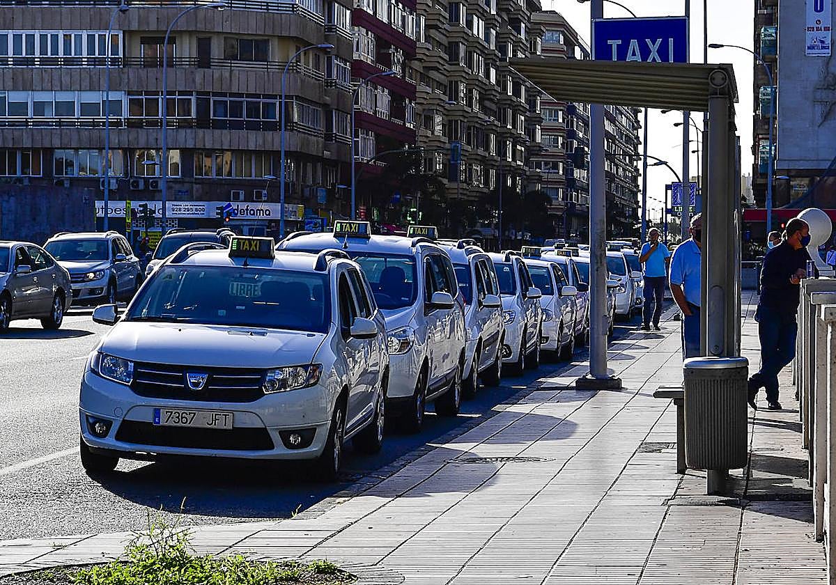 Parada de taxis en San Telmo.