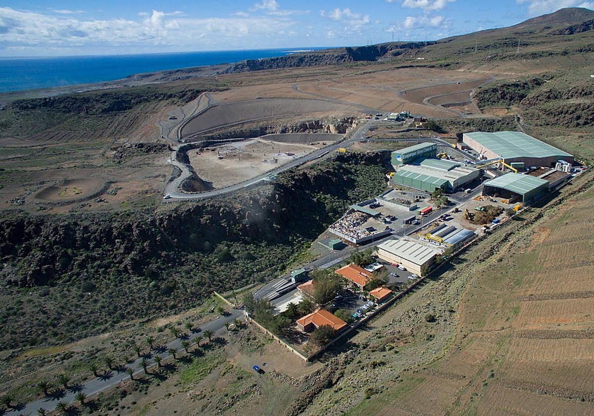 Vista aérea del complejo de tratamiento de residuos del Ecoparque Sur, en Juan Grande.