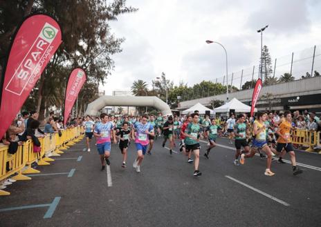 Imagen secundaria 1 - La Carrera Solidaria María Auxiliadora, de récord