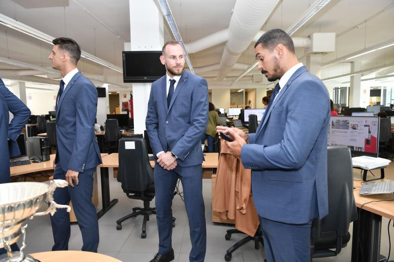 La visita del Guaguas a CANARIAS7, en imágenes