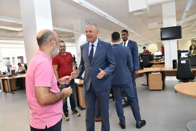 La visita del Guaguas a CANARIAS7, en imágenes