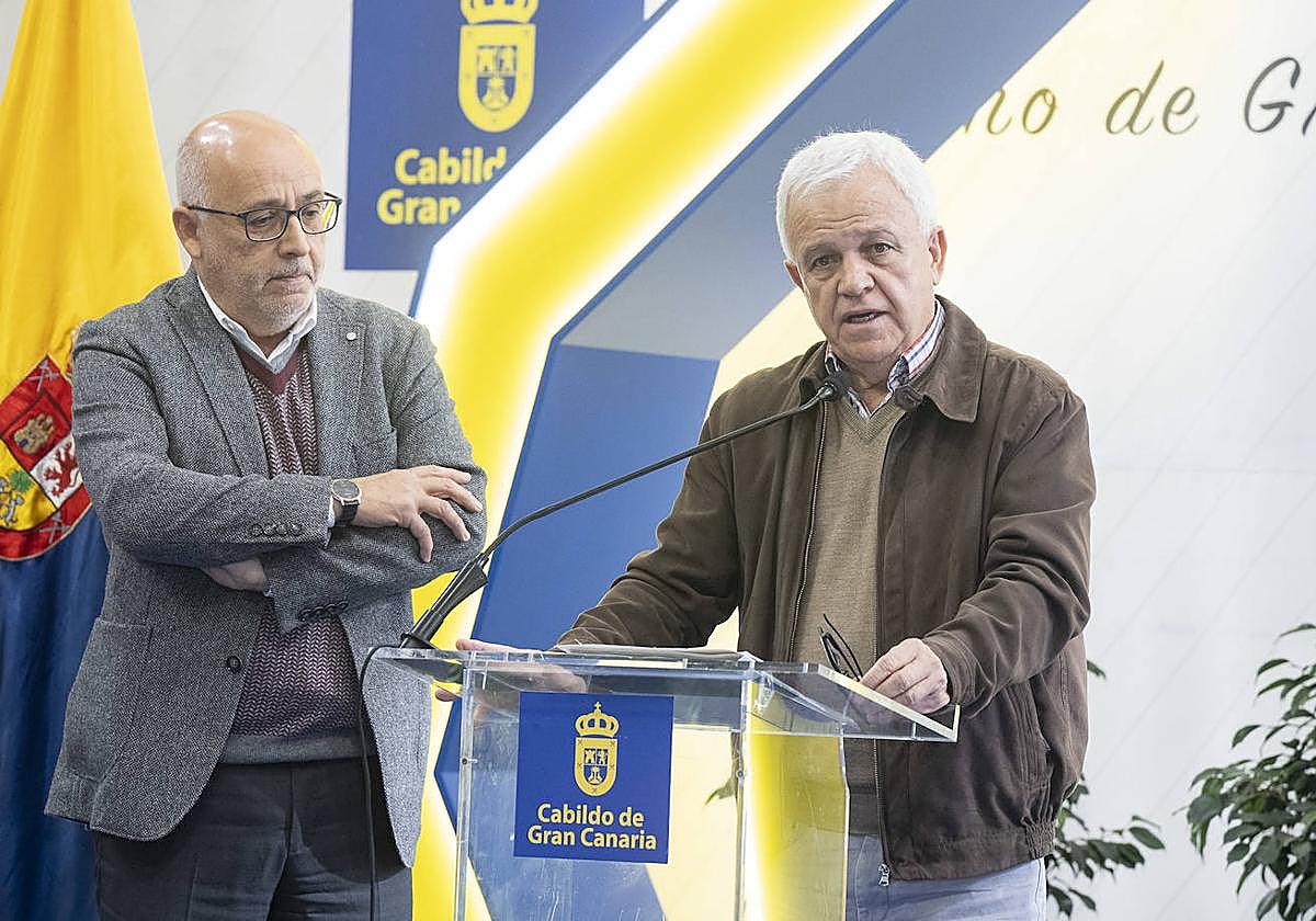 Antonio Morales, presidente, y Carmelo Ramírez, consejero de Cooperación Institucional del Cabildo.
