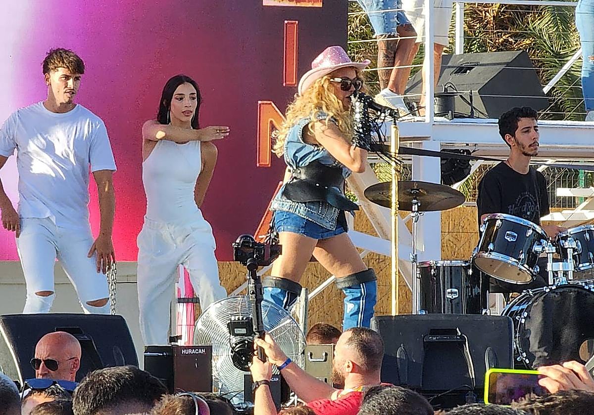 Paulina Rubio celebra el Maspalomas Pride