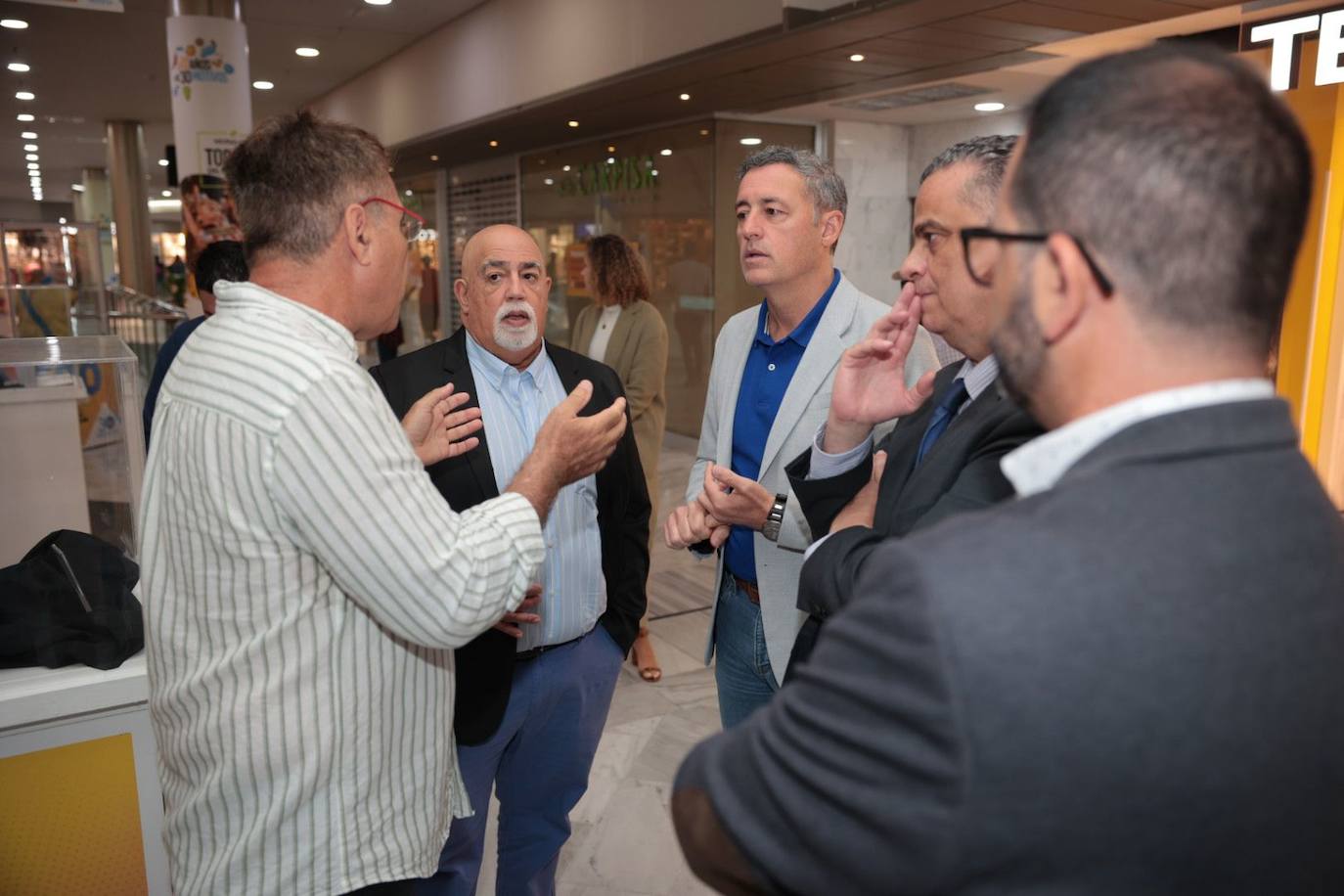 La lucha canaria rinde homenaje a Jesús Gómez, Antonio Ayala y Juan Cubas