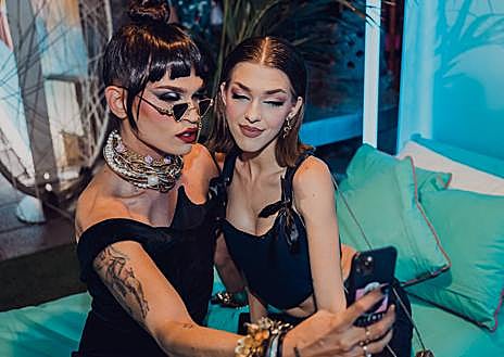 Imagen secundaria 1 - &#039;Home of IQOS&#039;, el exclusivo evento para fumadores adultos que aunó tecnología, arte y música