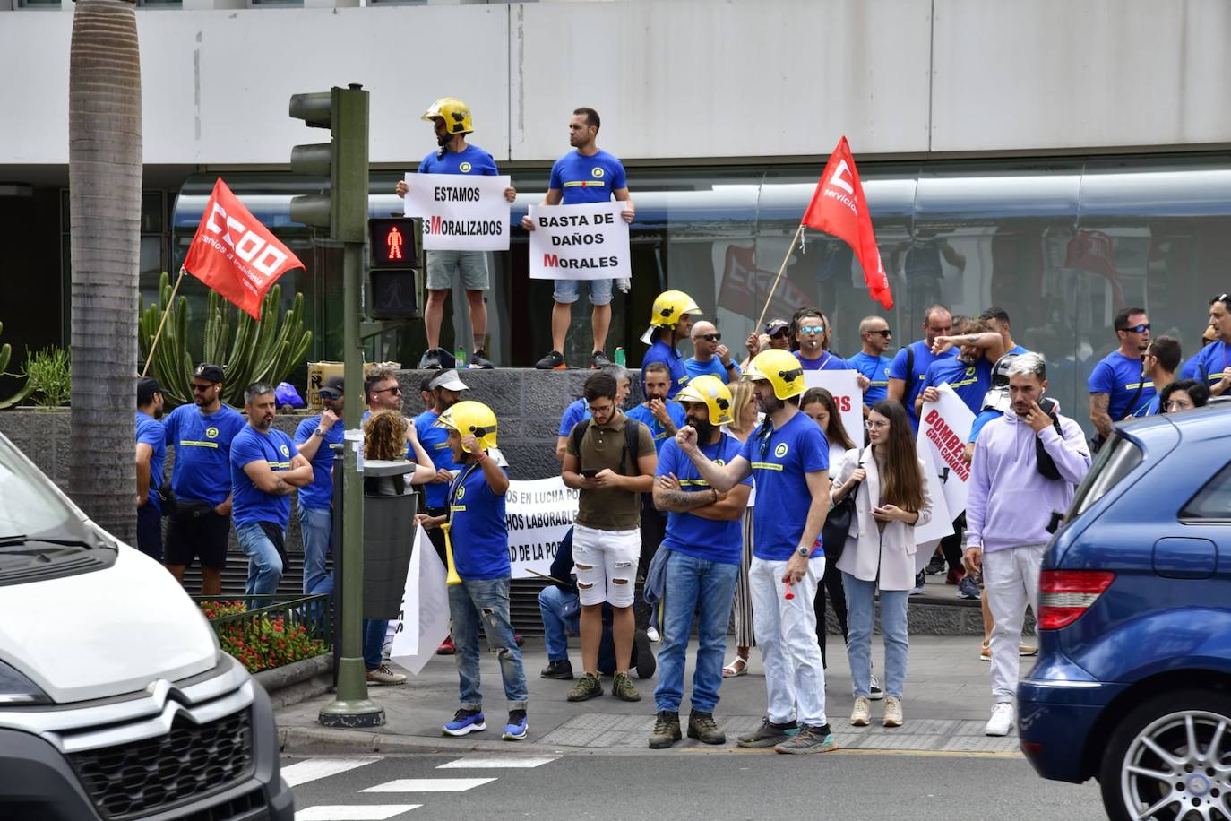 Los bomberos salen a la calle «desMoralizados»