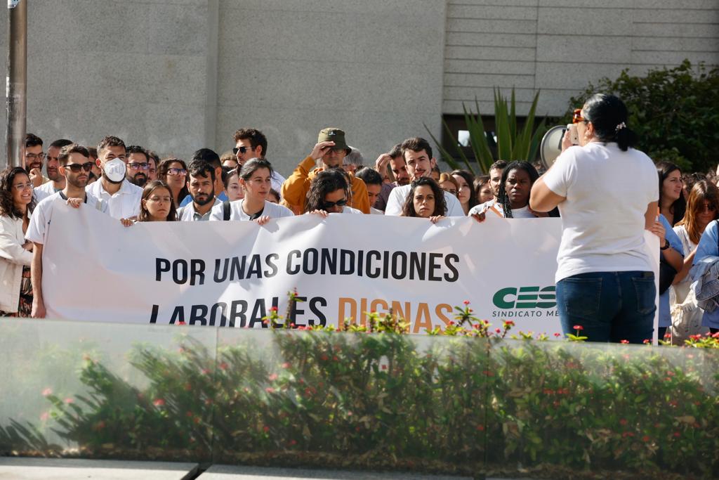 Los médicos canarios salen a la calle