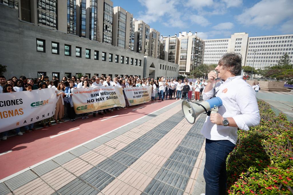 Los médicos canarios salen a la calle