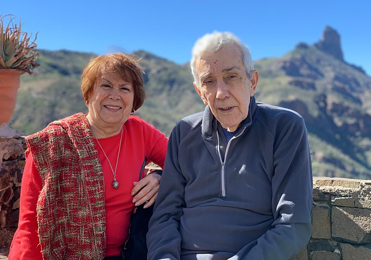 Carmina y Paco, toda una vida juntos, hasta para ir a votar.