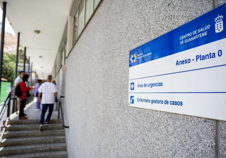 Los servicios de urgencias de primariaasisten a los afectados por la huelga.
