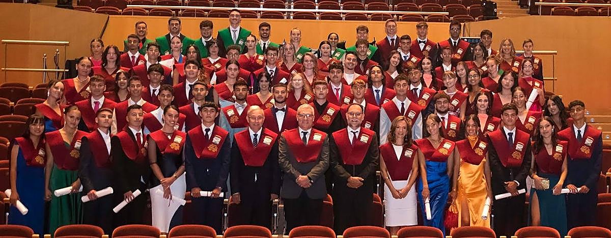 Emotiva Graduación de los Colegios Arenas Sur y Arenas Almas 2022/23