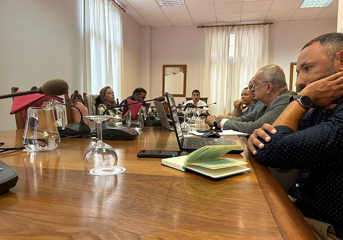 Momento del consejo de administración de los Centros de Arte, Cultura y Turismo.