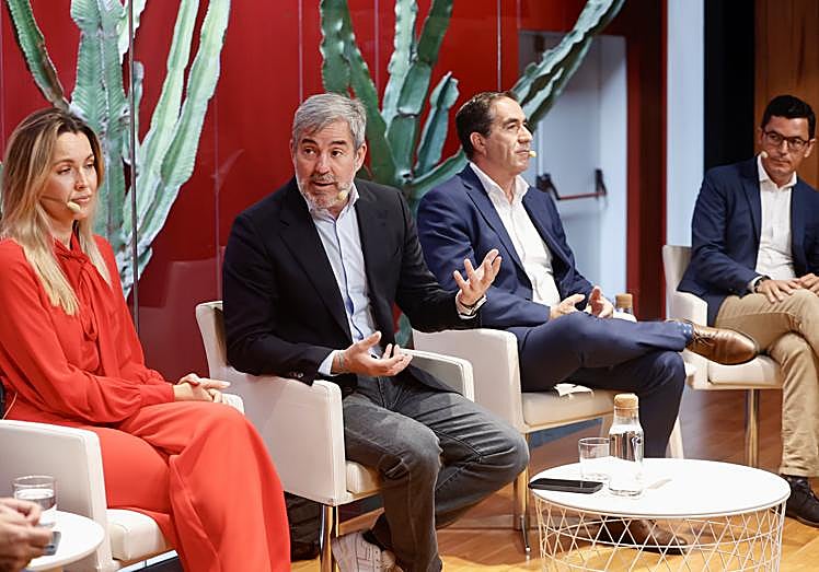 María Fernández, Fernando Clavijo, Francis Candil y Pablo Rodríguez.