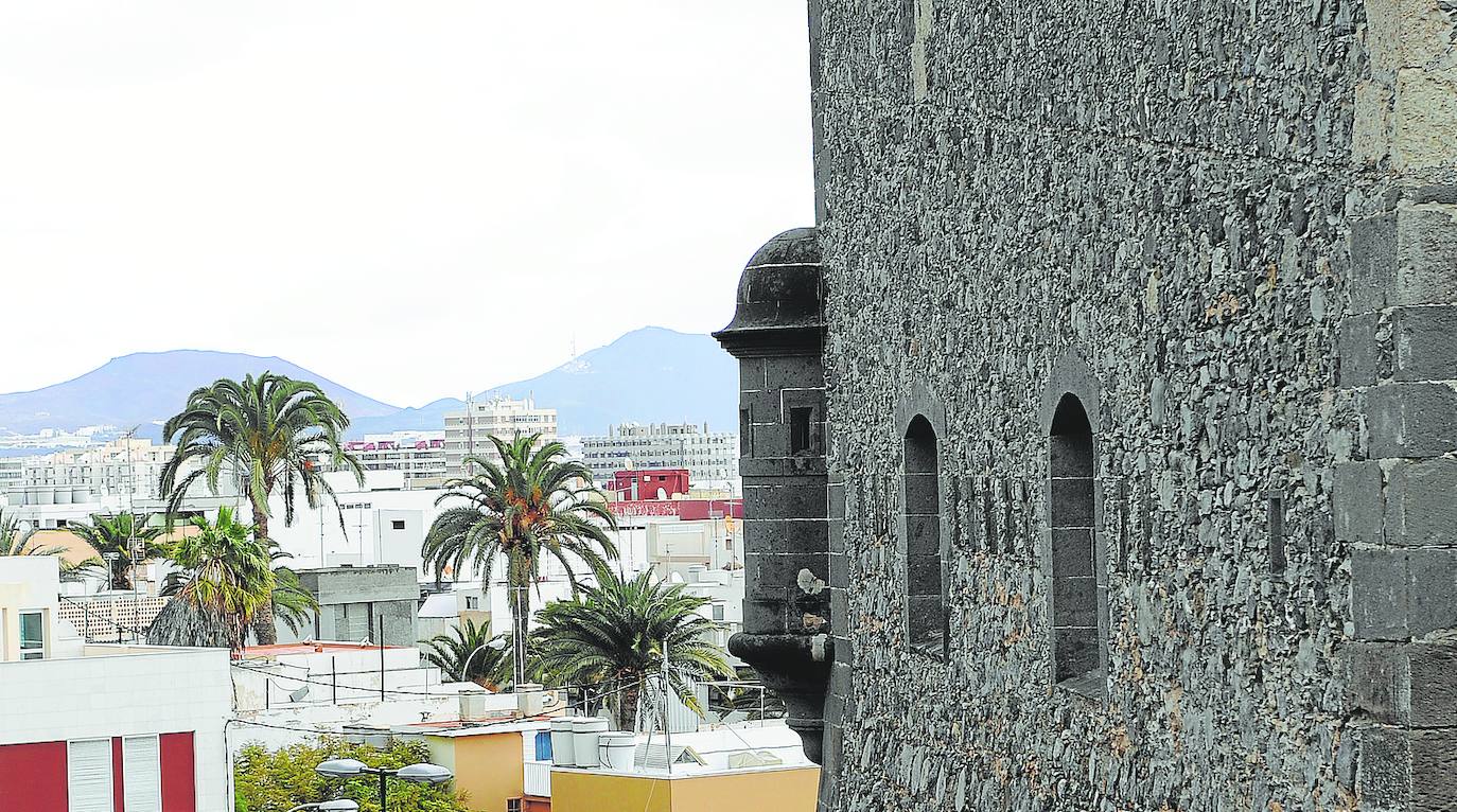 Veintidós años atrás: '3 consejos de guerra y 1 consejo de paz'