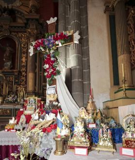 Imagen secundaria 2 - Detalle de los tronos expuestos en la parroquia de San Francisco de Borja, en Vegueta.