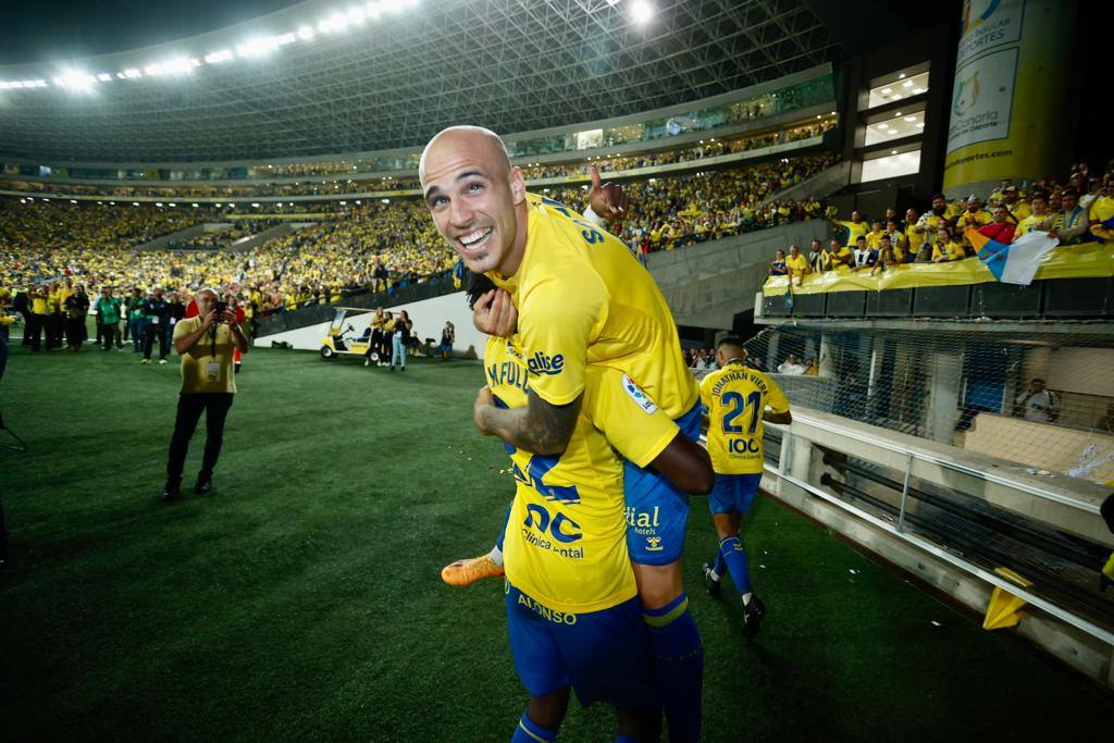Emotiva celebración de los jugadores de la UD en el Gran Canaria