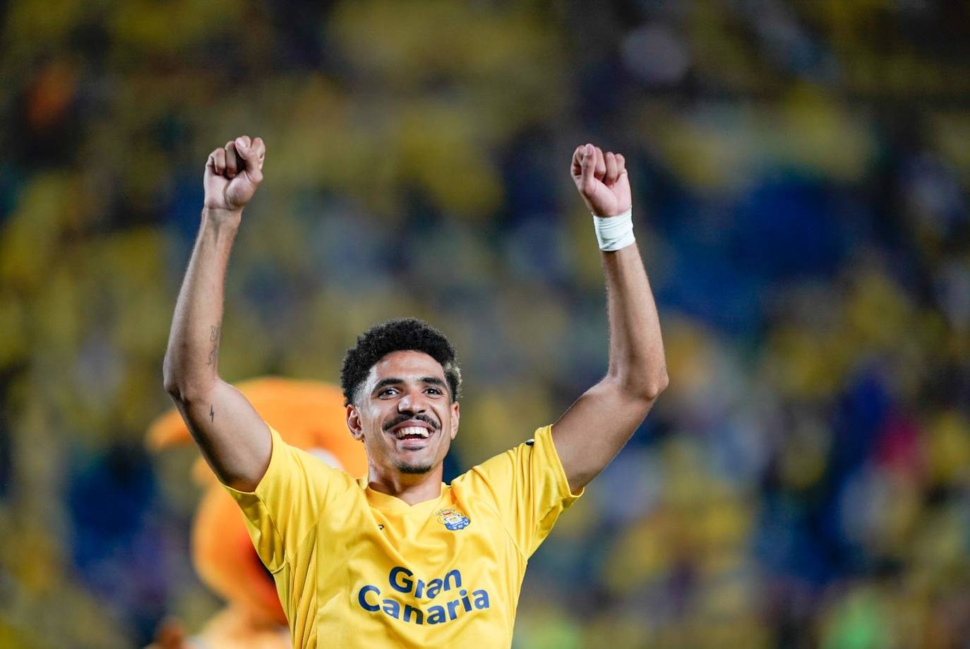 Emotiva celebración de los jugadores de la UD en el Gran Canaria