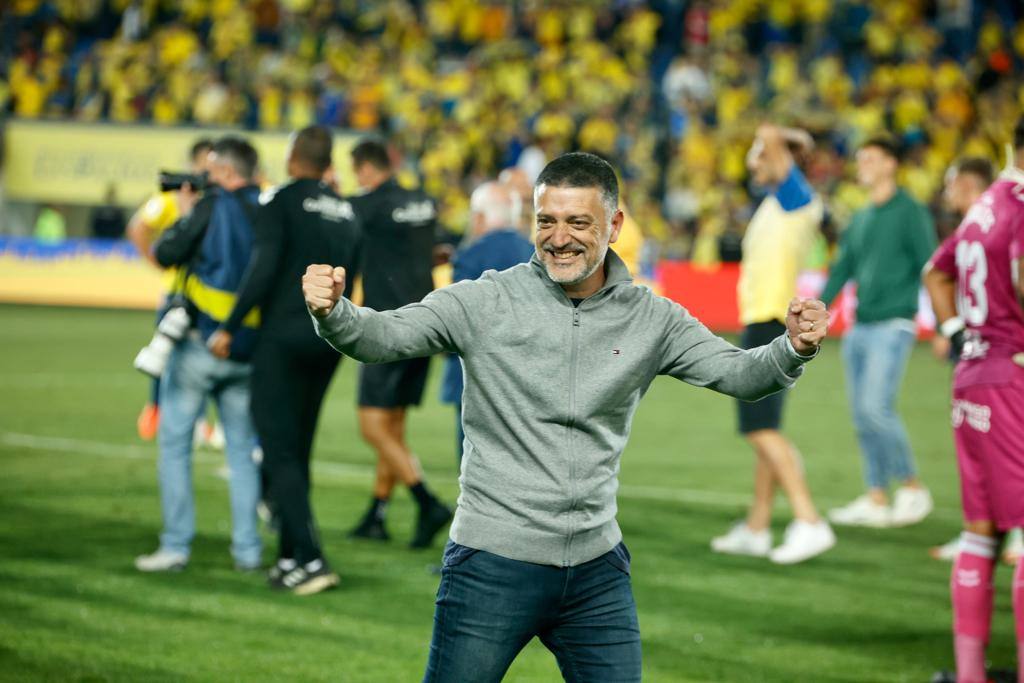 Emotiva celebración de los jugadores de la UD en el Gran Canaria