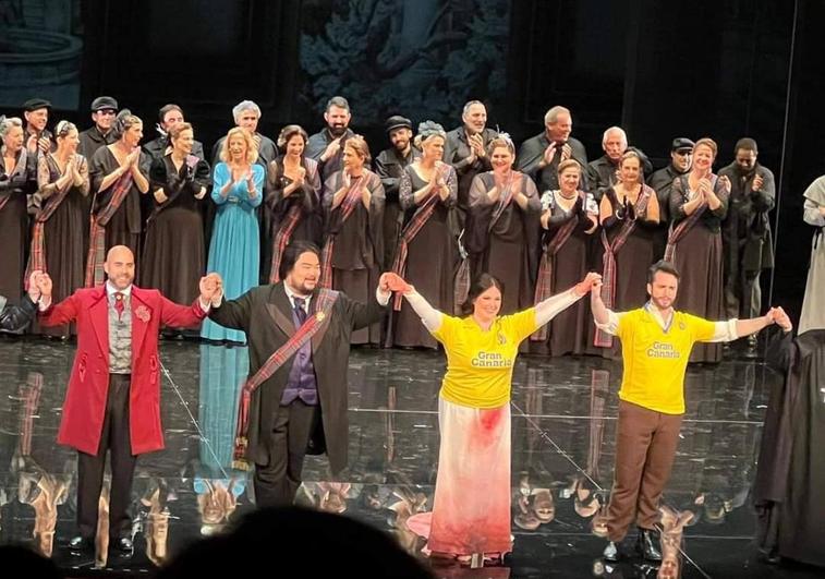 Los solistas de la ópera en el Galdós se suman a la fiesta de la UD