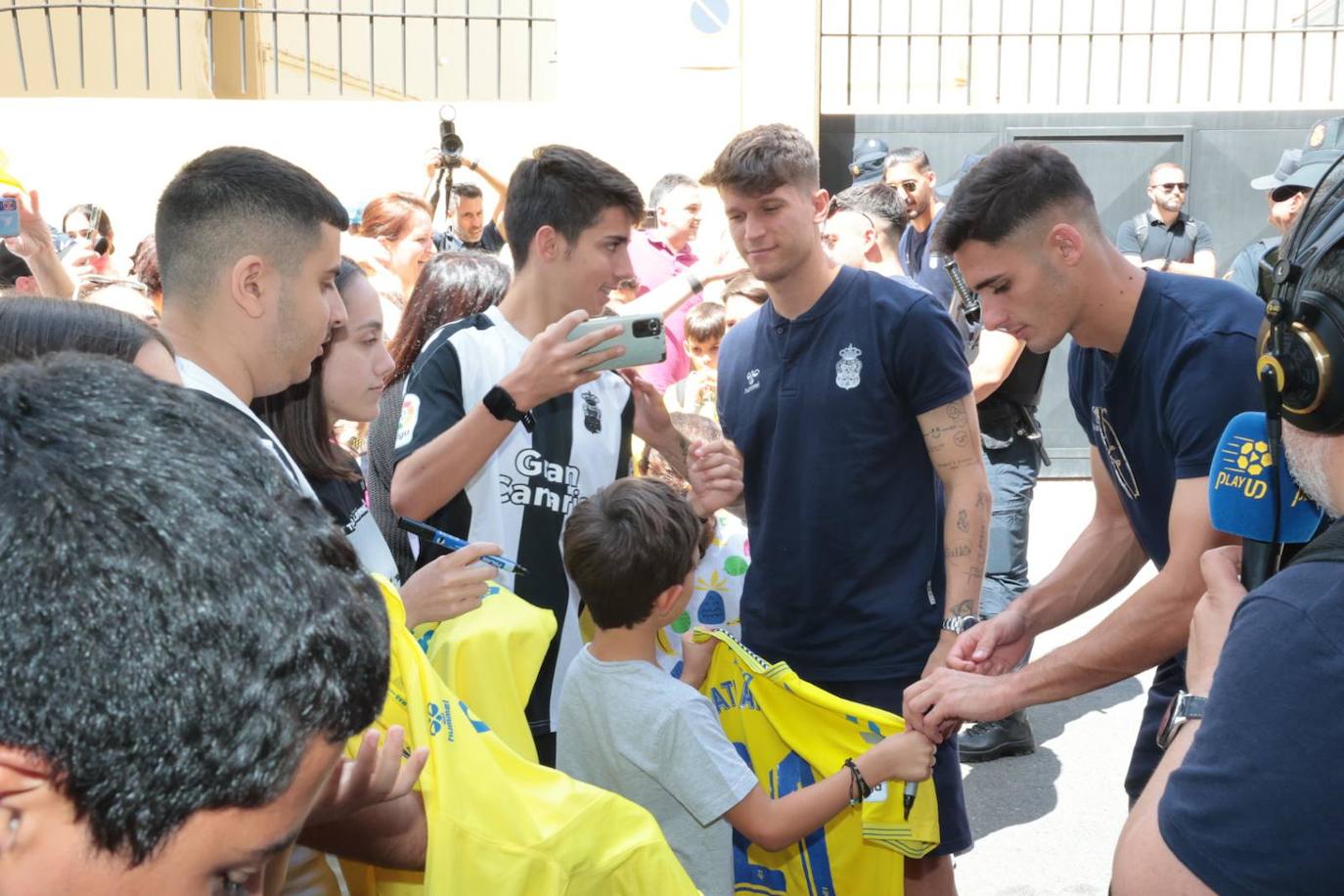 El Cabildo de Gran Canaria recibe la visita de la UD Las Palmas