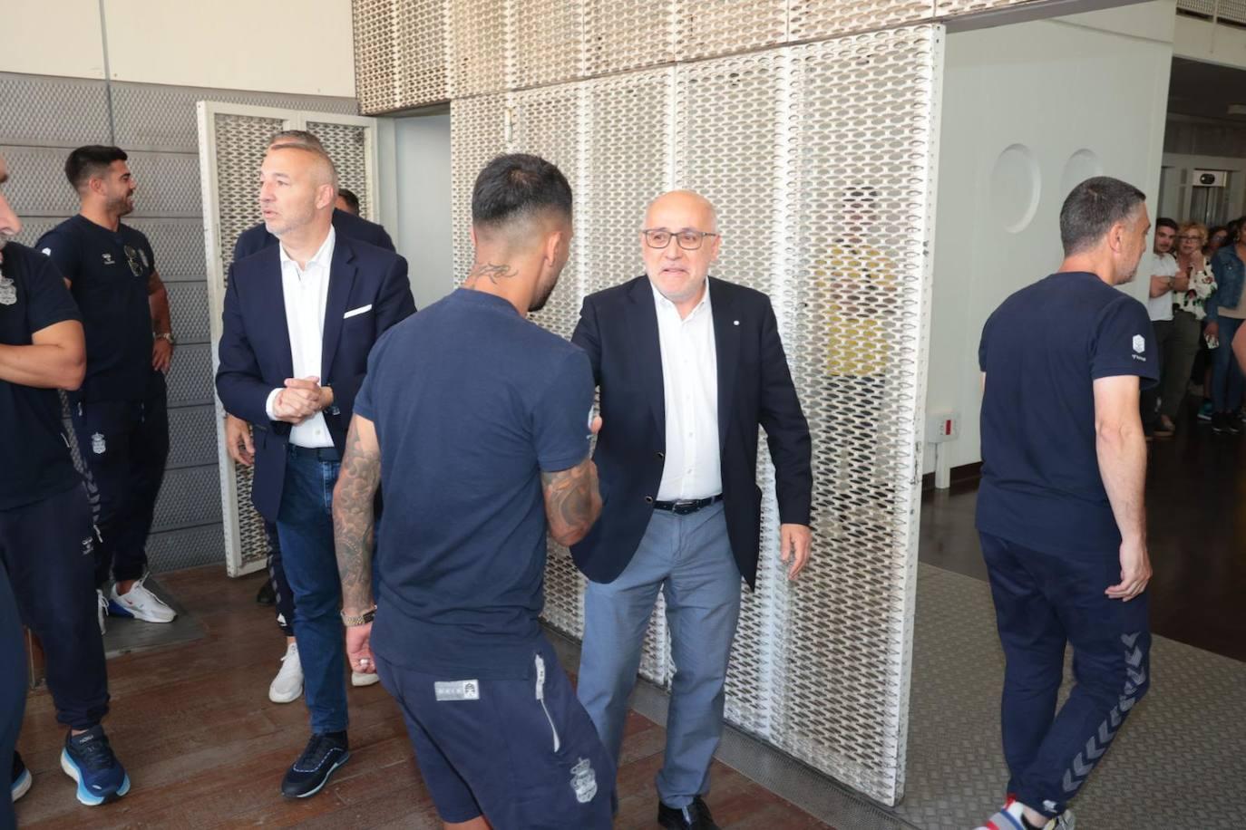 El Cabildo de Gran Canaria recibe la visita de la UD Las Palmas