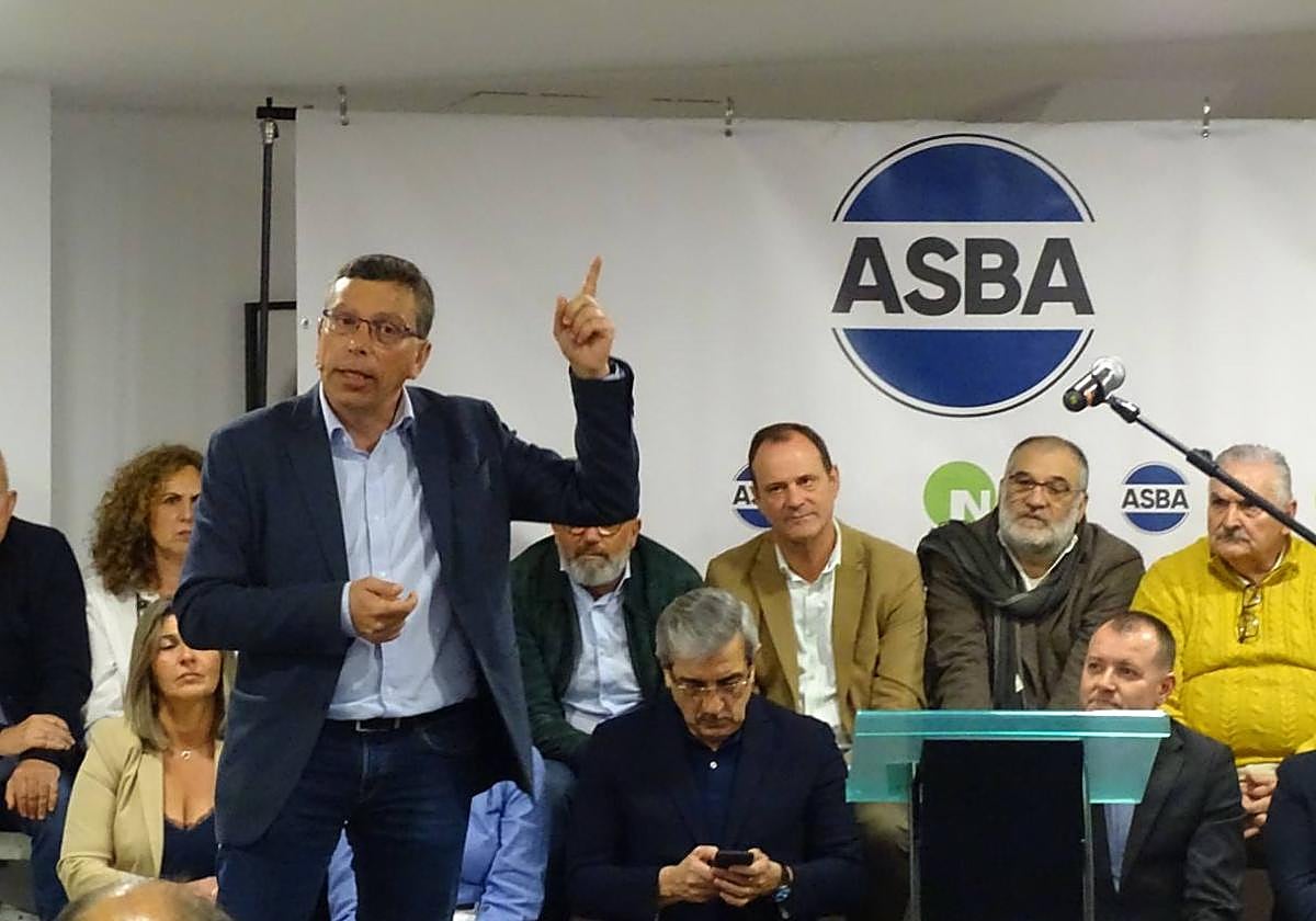 Francisco Atta durante uno de sus últimos actos de partido.