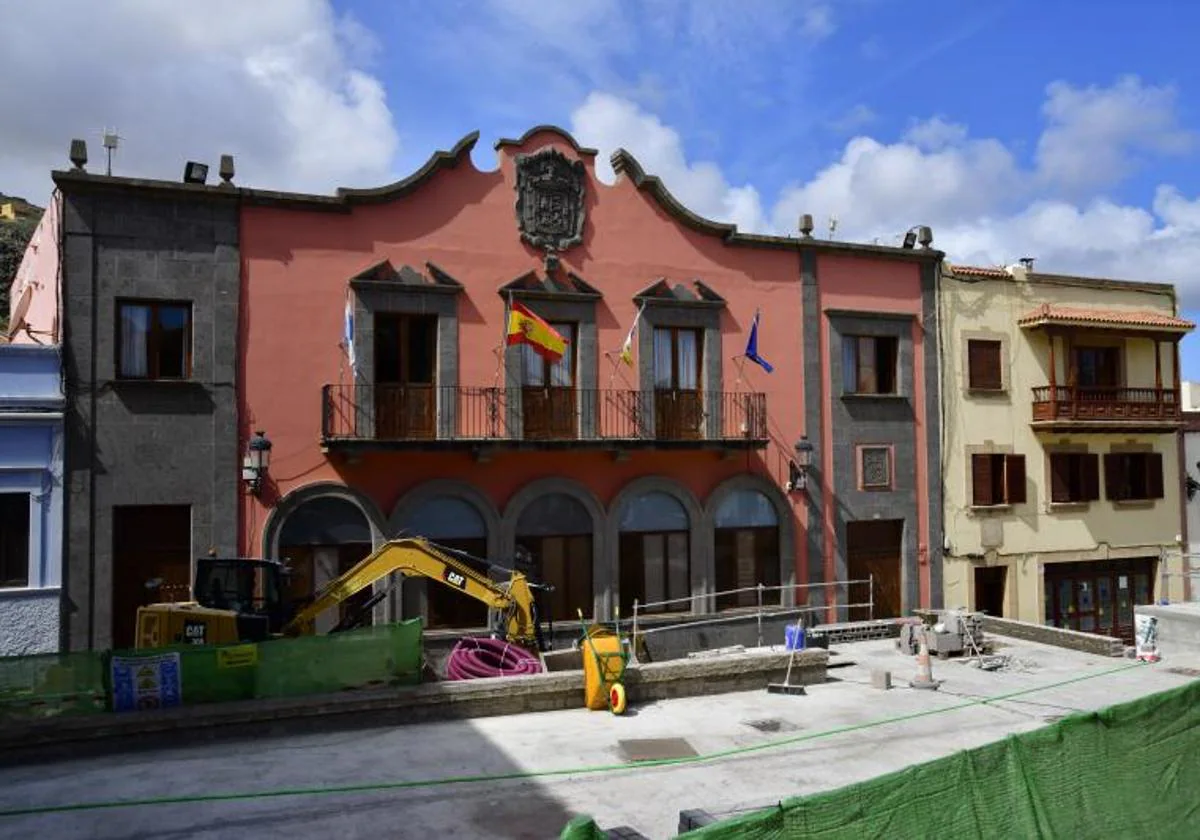 Imagen reciente del Ayuntamiento de Guía.