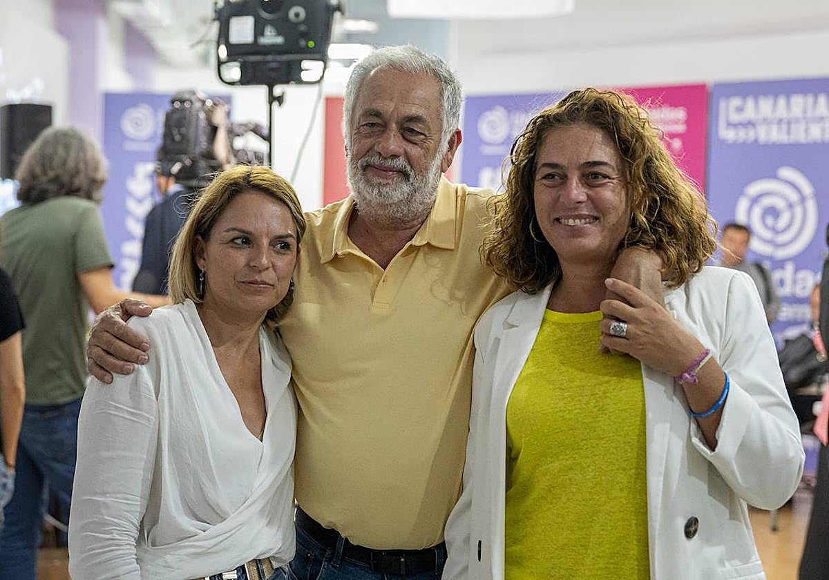 De izquierda a derecha, Noemí Santana, Antonio Pérez y Gemma Martínez