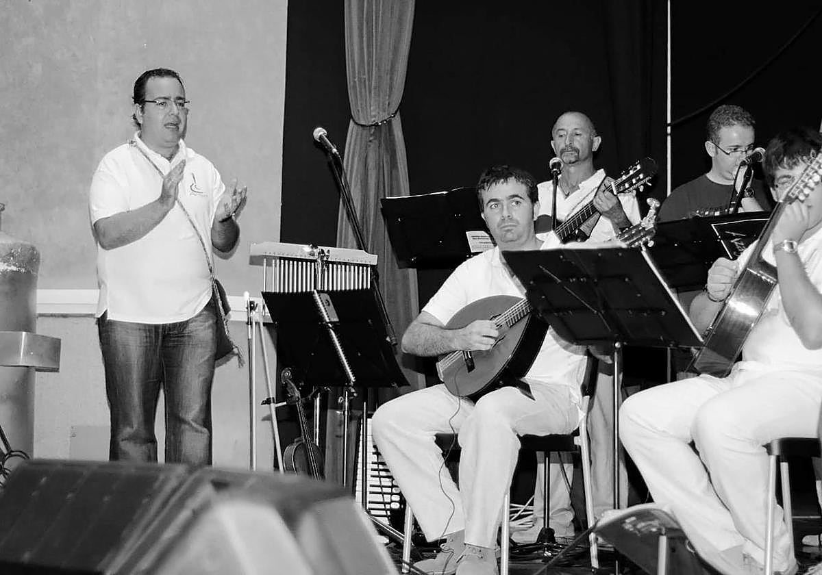 Noé Peña, dando clase.