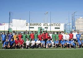 Participantes del Torneo de fútbol Jugando por la Integración Social y Deportiva.