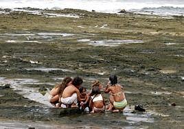 Terminan las clases y comienza un largo periodo que supone un auténtico quebradero de cabeza para los padres de los niños.