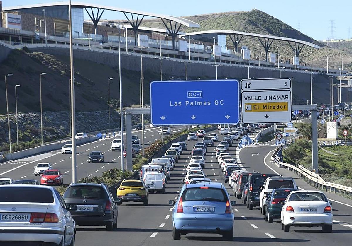 Vehículos en la GC-1.