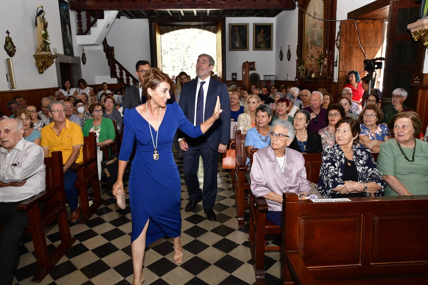 Más políticos que santos en la procesión de San Antonio el Chico en Mogán