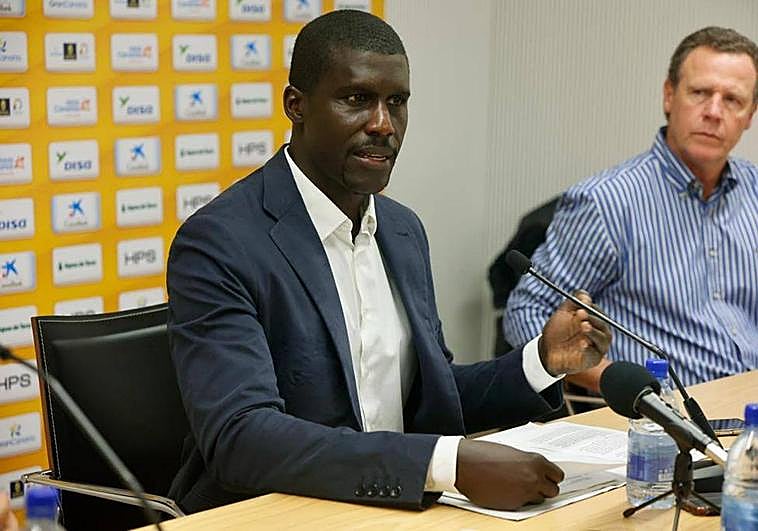 Sitapha Savané en la comparecencia ante los medios.