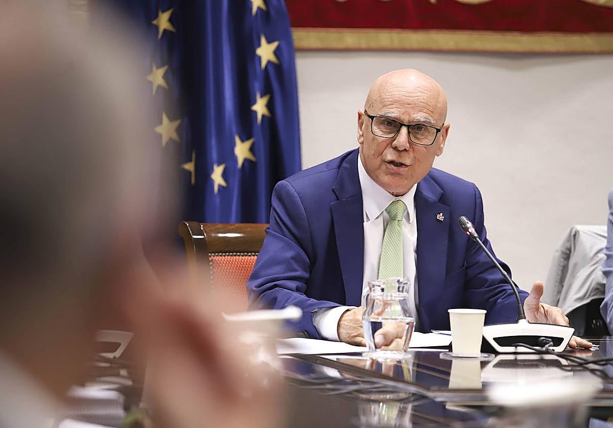 Rafael Yanes, Diputado del Común, durante una comparecencia en sede parlamentaria.