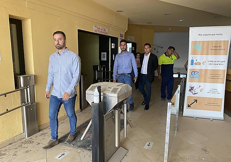 Juan Antonio Peña, y detrás, Cristhian Santana y Juan Francisco Jiménez.