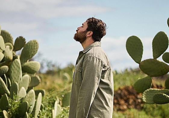 El timplista y compositor grancanari Hirahi Afonso estrena en directo 'Lo Puro'.