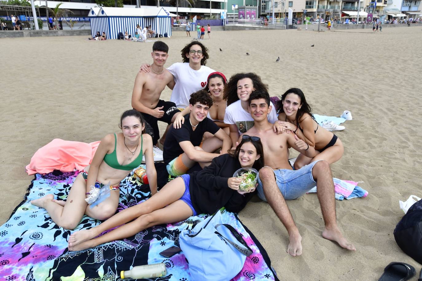Las Canteras, preparada para los fuegos de San Juan