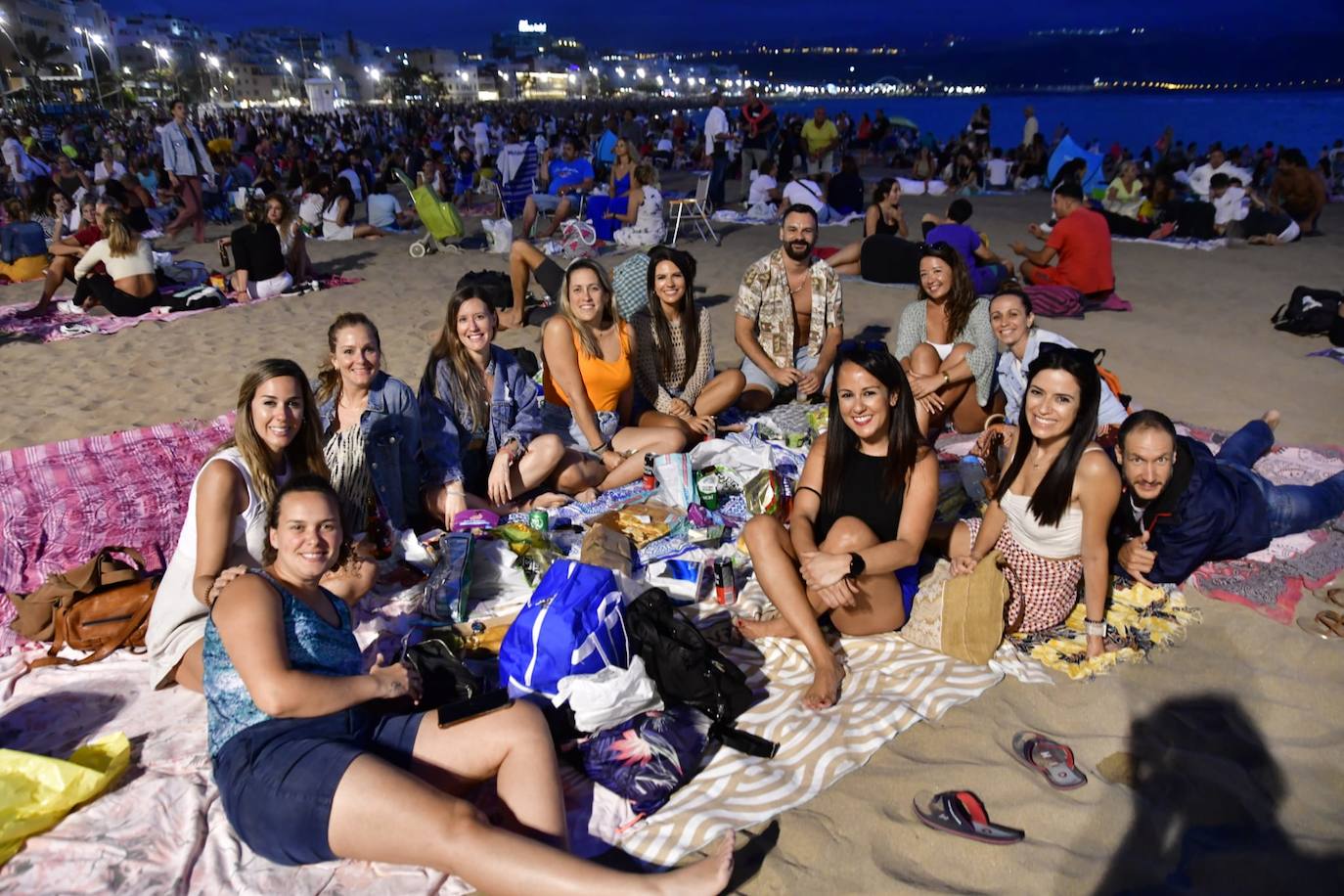 Las Canteras, preparada para los fuegos de San Juan