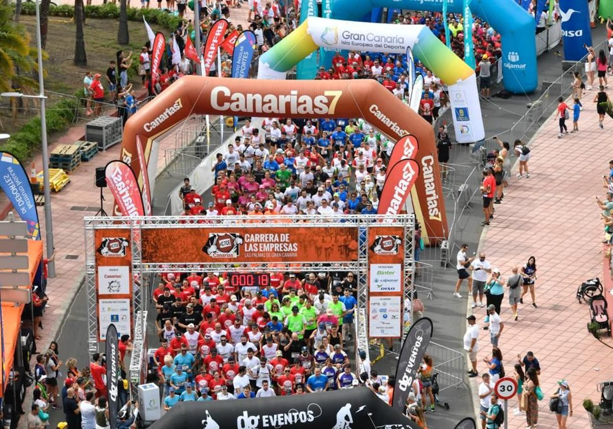 Miles de personas se dieron cita en la séptima edición de la CANARIAS7 Carrera de las Empresas.