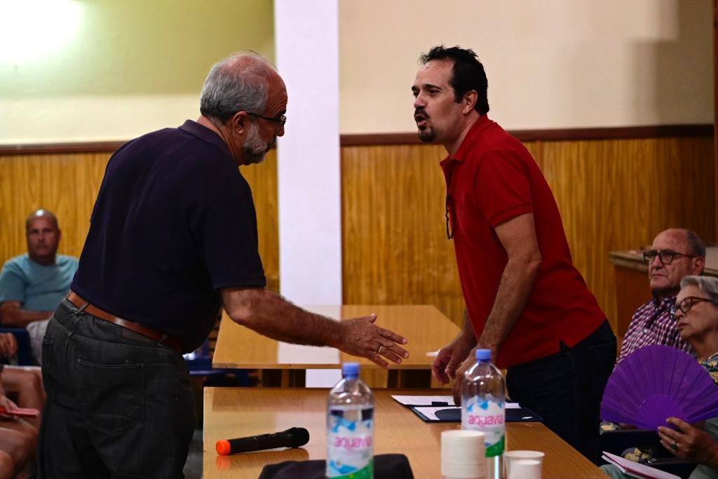 La plataforma Justicia Social Carrizal se reúne con el nuevo alcalde del municipio