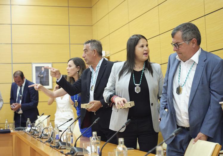 Imagen principal - Lola García repite como presidenta majorera, pero con garantías de estabilidad