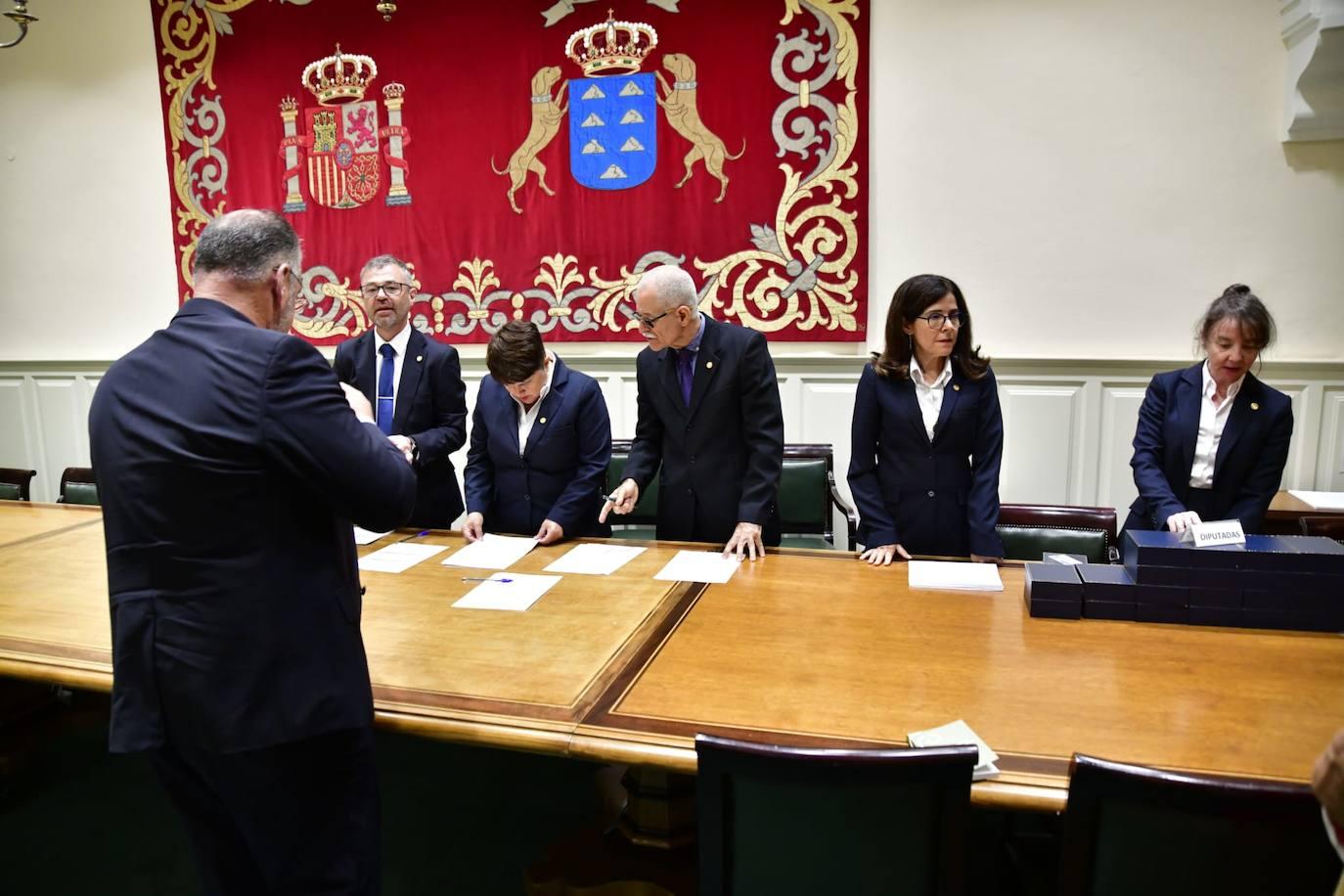El inicio de la XI legislatura del Parlamento de Canarias, en imágenes