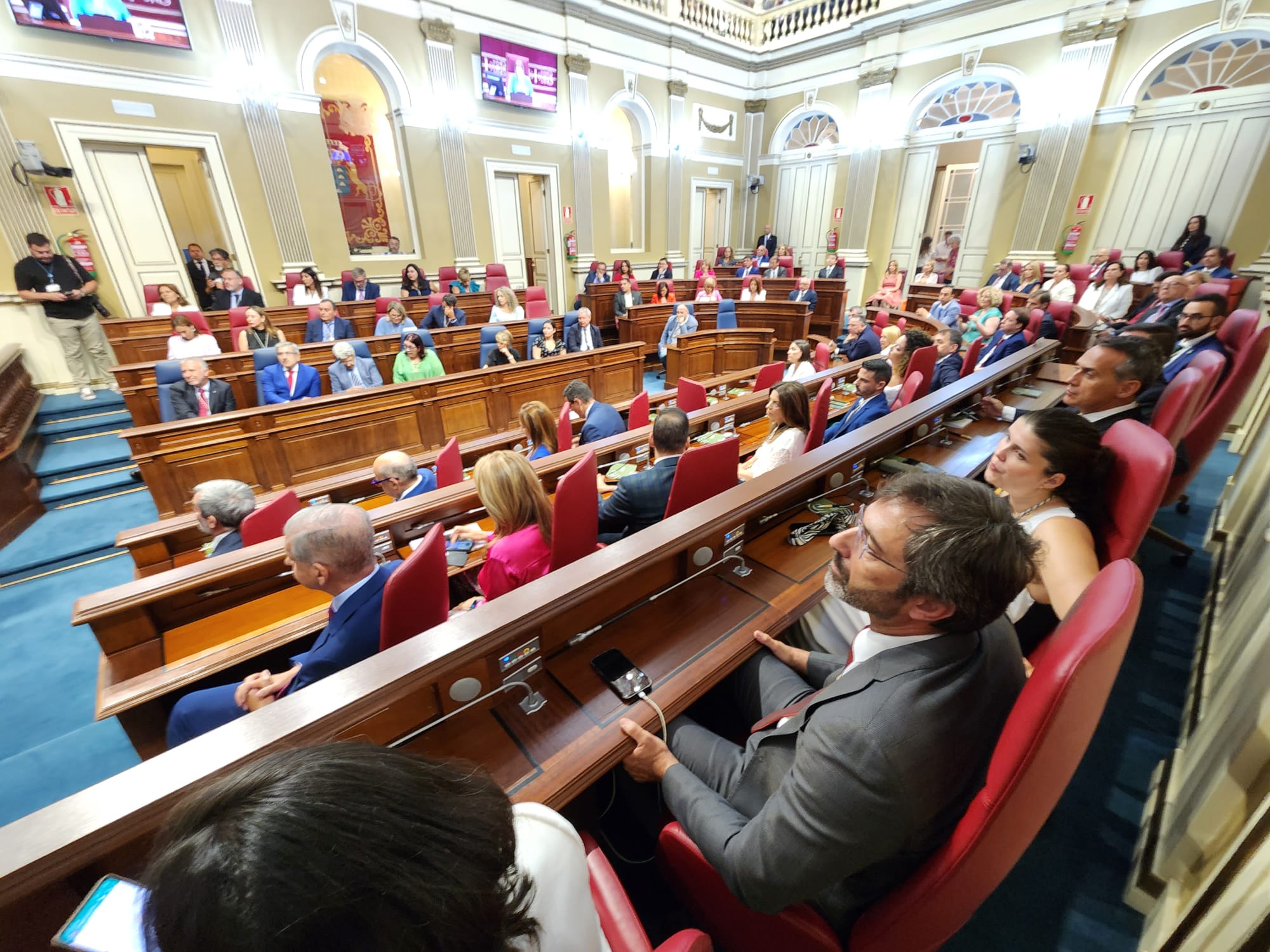 El inicio de la XI legislatura del Parlamento de Canarias, en imágenes